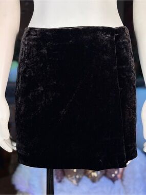 Betsey Johnson Vintage 90s Black Crushed Velvet Mini Wrap Skirt, Sz S